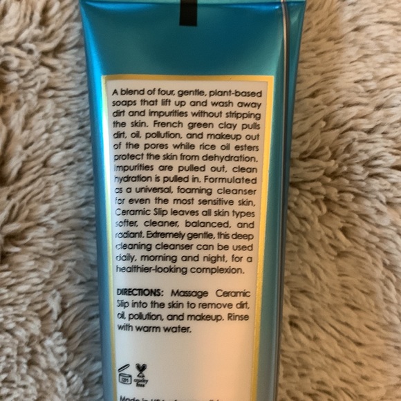 Sunday Riley Ceramic Slip Cleanser - Picture 2 of 2